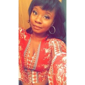 Meet your Posher, Charelle